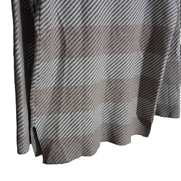 Rachel Zoe Soft Winter Sweater NWOT - Picture 3 of 5